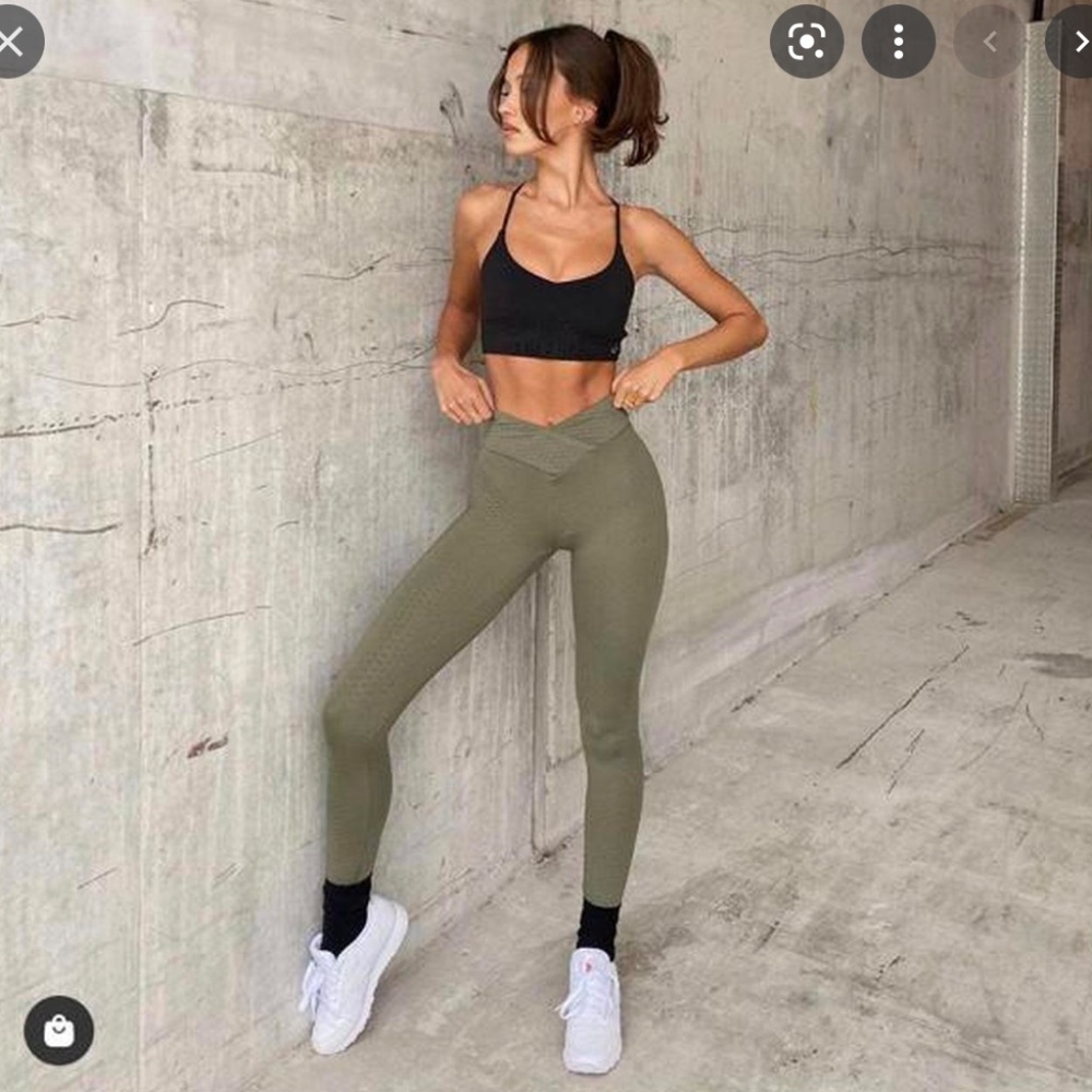 NWT ❗ Crop shop boutique textured cross over waist leggings green